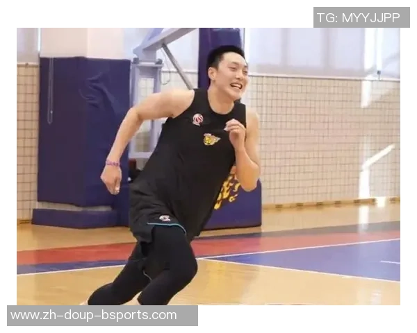 杨溢打出战略性含义!连进三分+灵敏安排,解压徐杰并盘活胡明轩 杨溢打出战略性含义!连进三分+灵敏安排,解压徐杰并盘活胡明轩